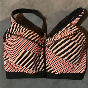 Victoria’s Secret VSX sports bra 32DD